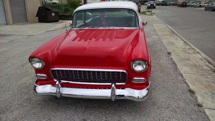 1955 Chevy front view showing grill
